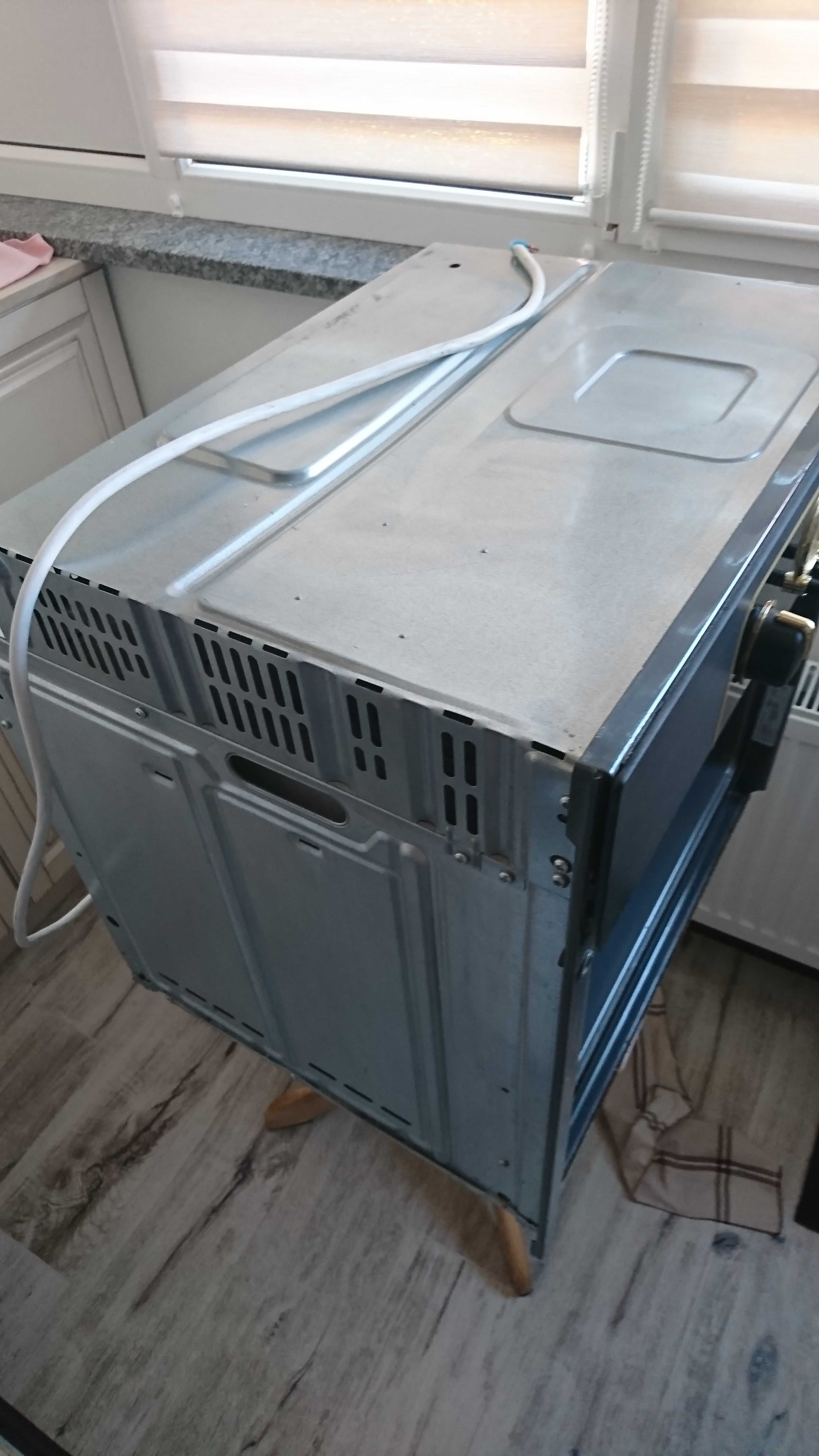 Продам плиту BEKO HII 64400 AT