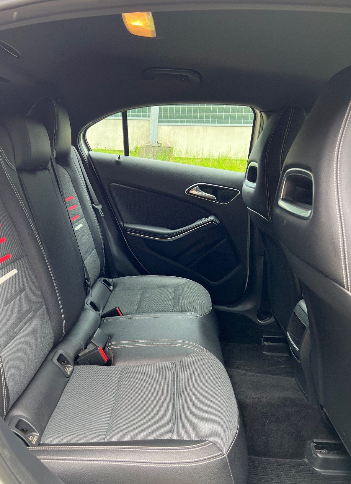 Mercedes-Benz A 160 d Pack Urban
