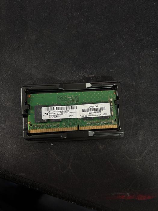 Продам оперативну пам’ять 2 шт Micron 8GB DDR4