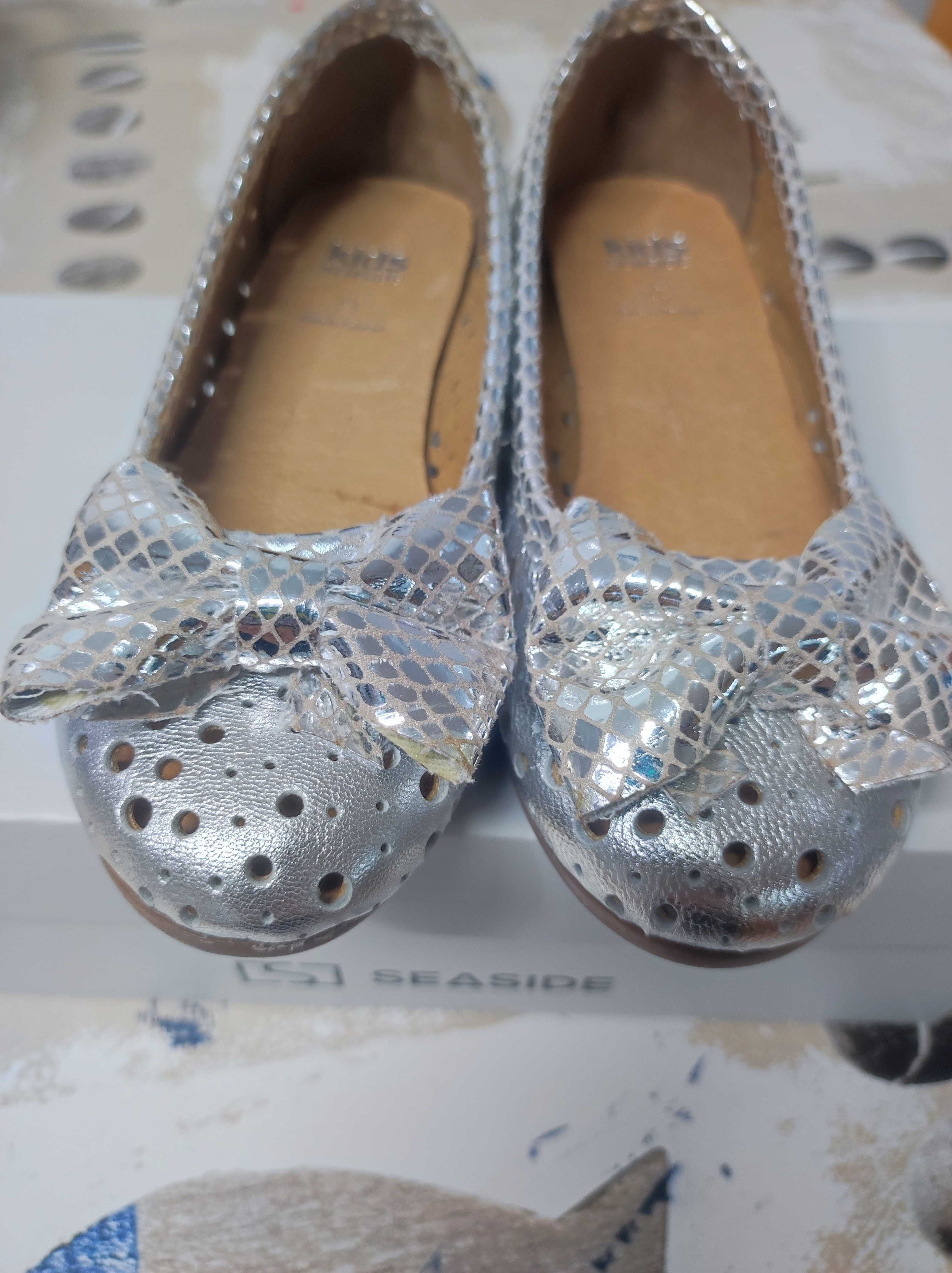 Sapatos prateados n-28 menina