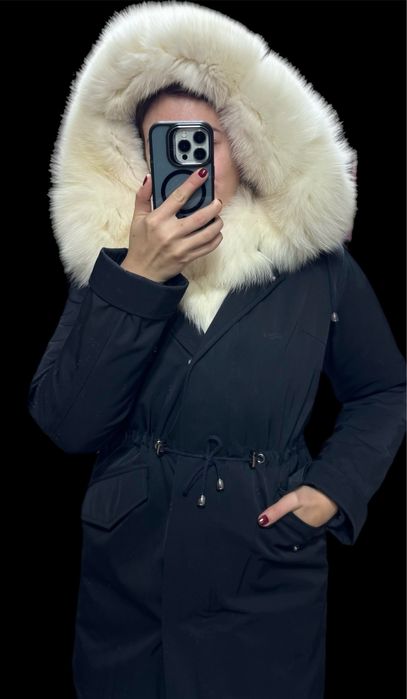 Жіноча парка з натуральним хутром XS-S