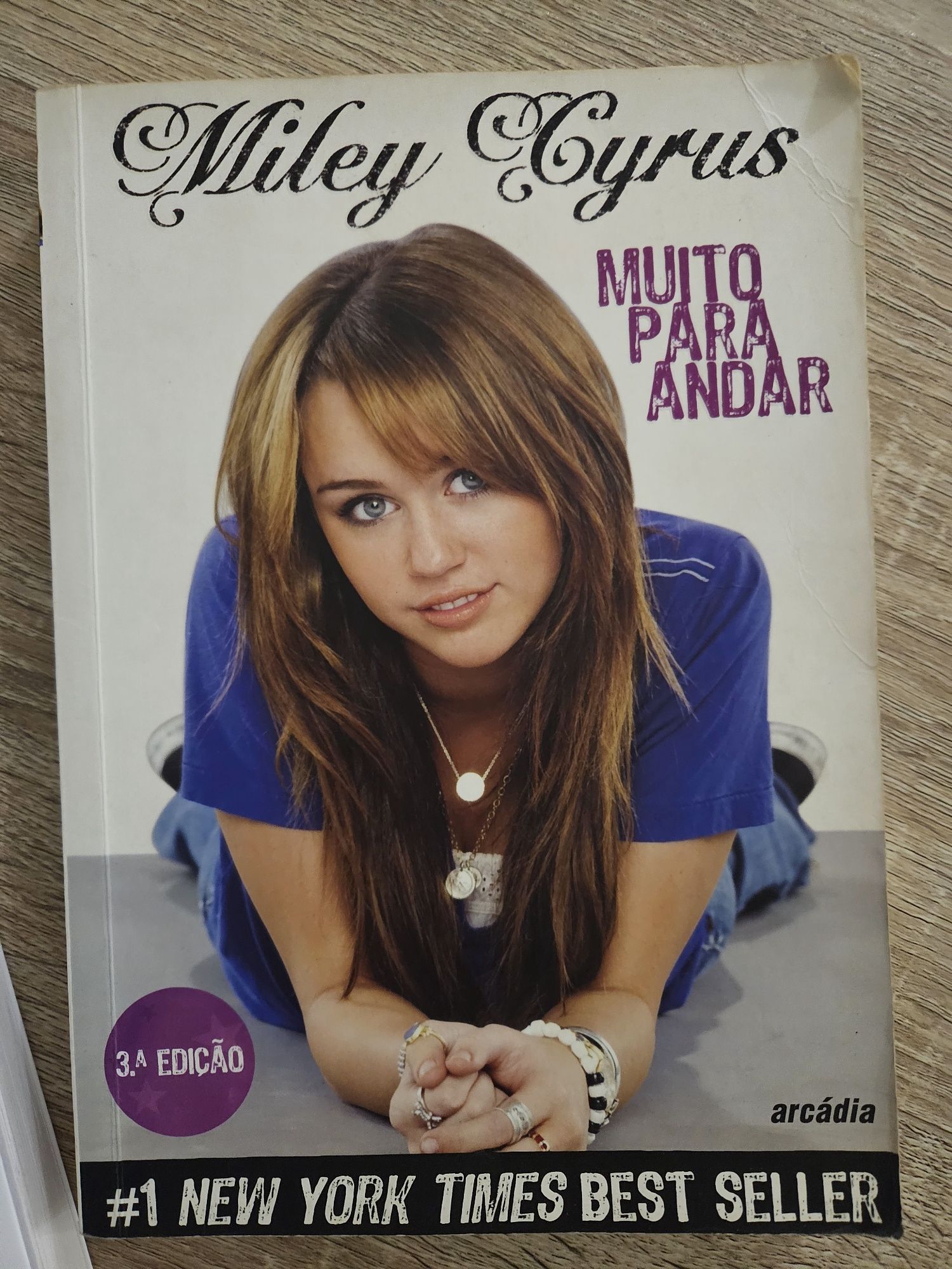 Livro Miley cyrus