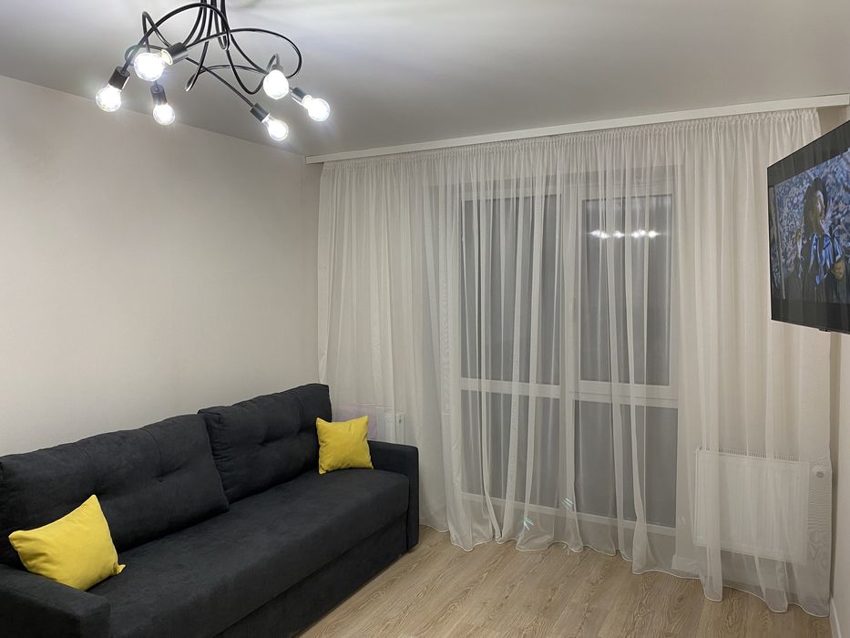 1к ТЕПЛА квартира Подобово центр Яровиця погодинно. Звітні документи