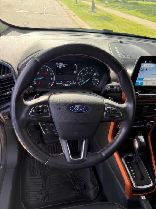 Ford EcoSport SES      2018