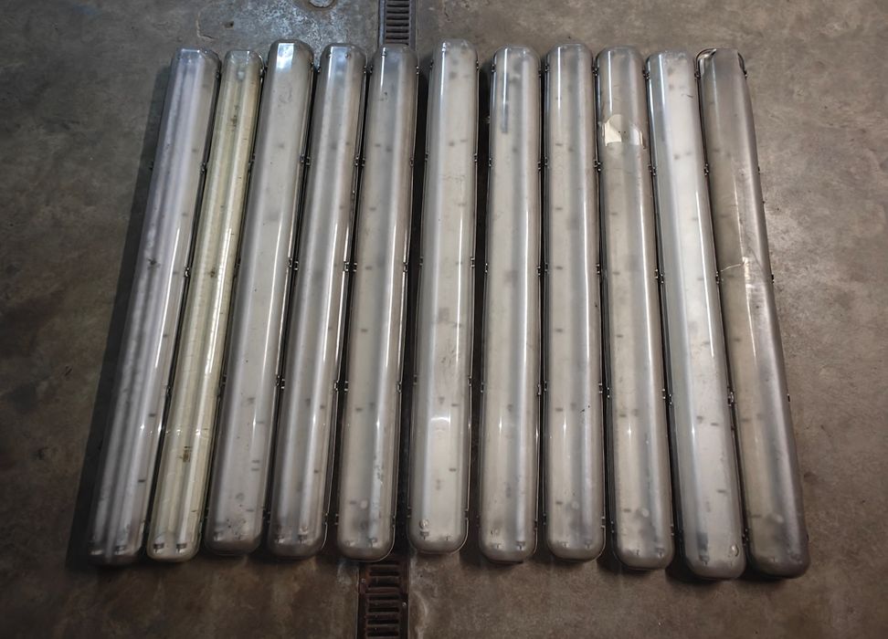 Lampy oświetlenie do garażu 160cm