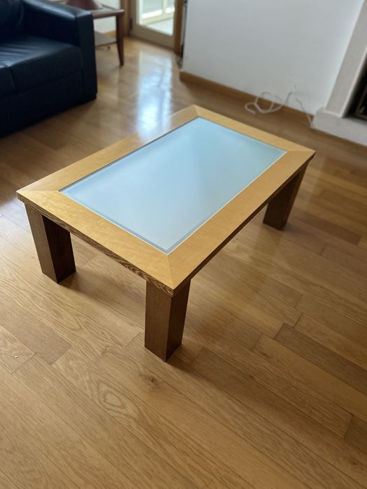 Mesa de centro de madeira maciça