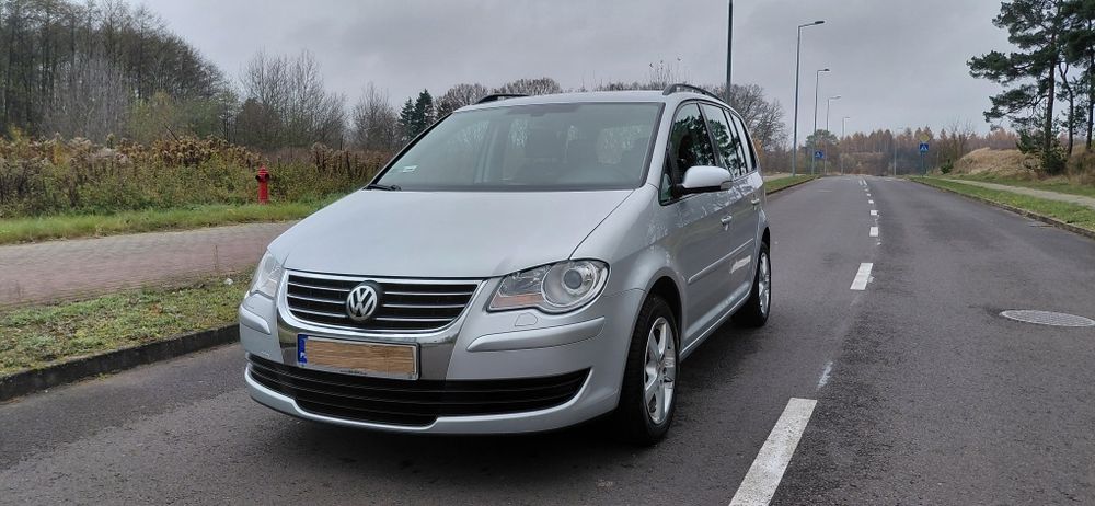 Ładny Volkswagen Touran Lift 2008rok 1,9 Tdi 7 Osobowy Navi Mega Stan