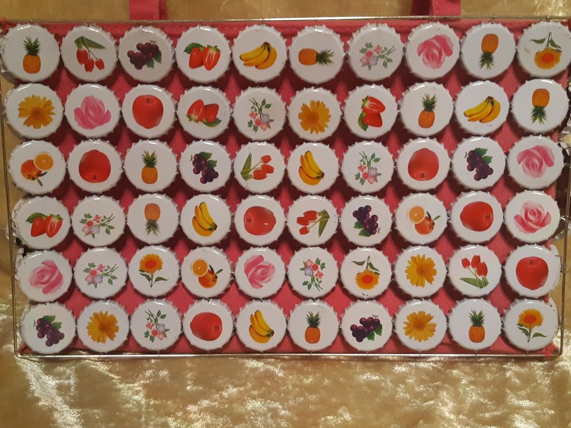 Bulaggi очень оригинальная  сумочка из крышечек