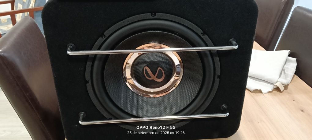 Subwoofer e amplificador