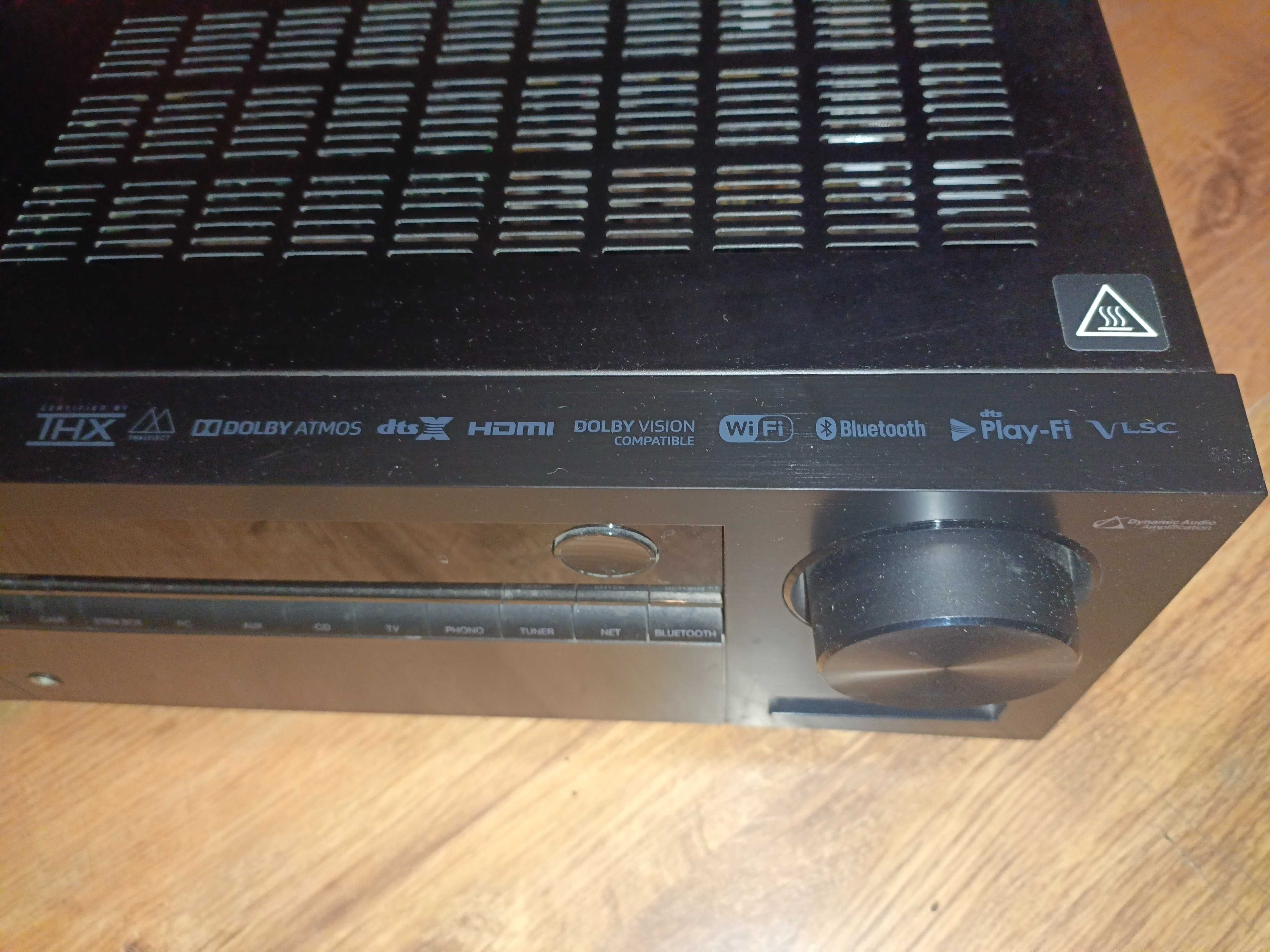 Sprzedam w idealnym stanie amplituner Onkyo TX-NR686.