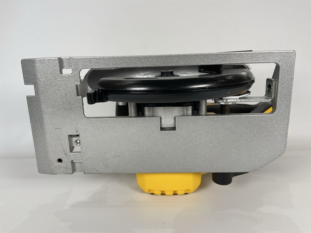 Акумуляторная бесщеточная циркулярная пила DEWALT DCS565B 165мм 20v