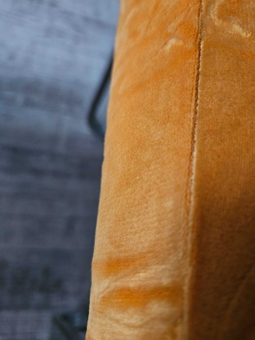 Pokrowce na krzesła miękkie welurowe musztardowe 4 sztuki komplet