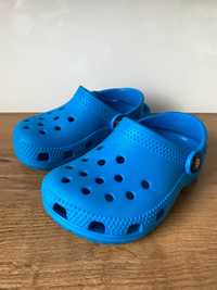 Klapki Crocs C 7