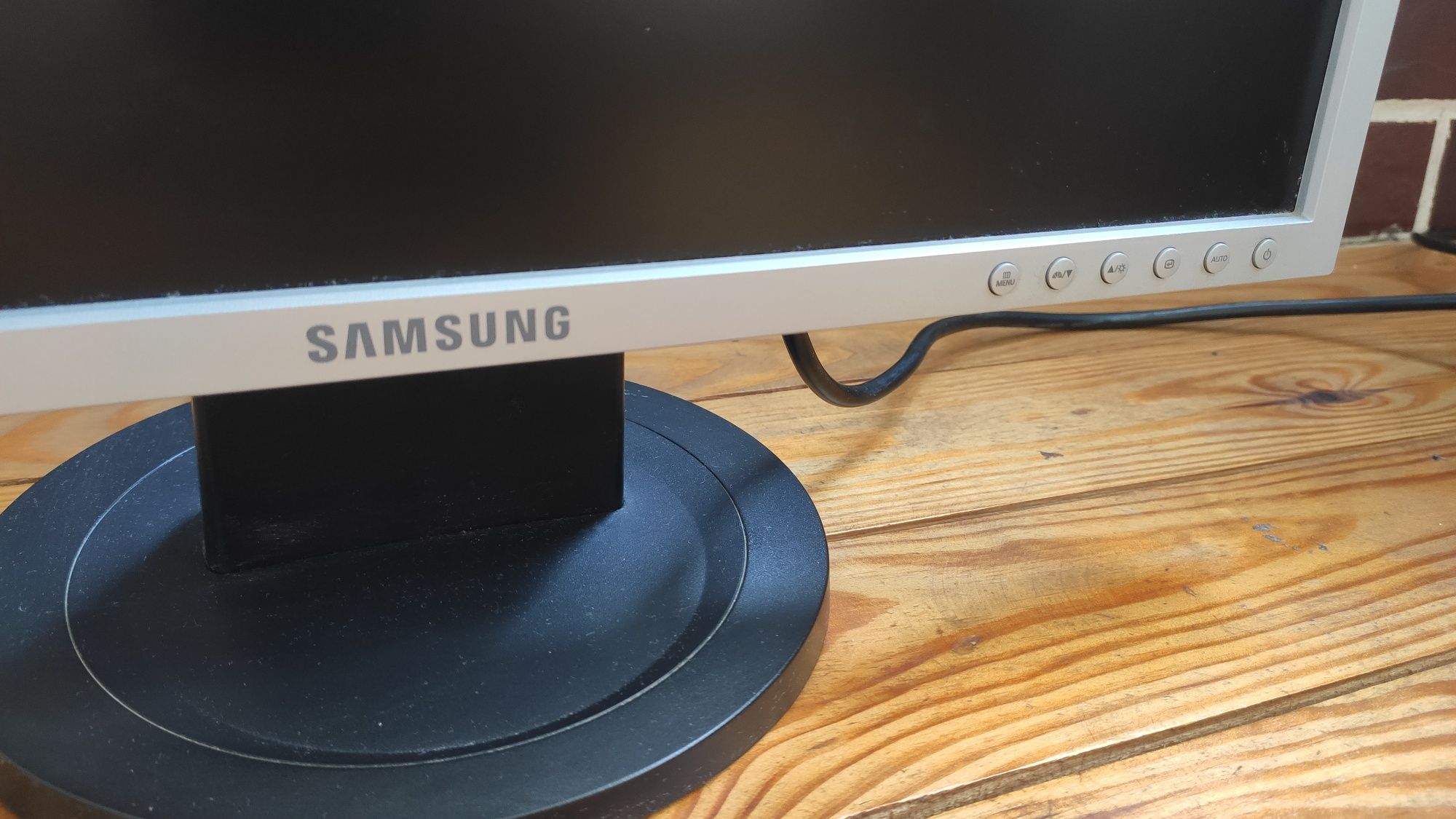 Монітор Samsung SyncMaster 920NW 19 "