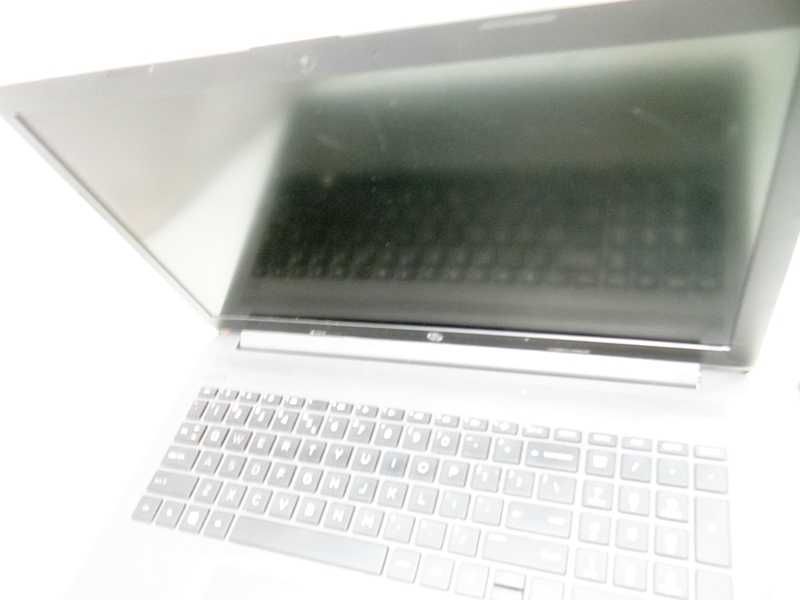 Laptop HP 255 G7 / Ryzen 3 / 8GB RAM / 256GB SSD / Eko Komis