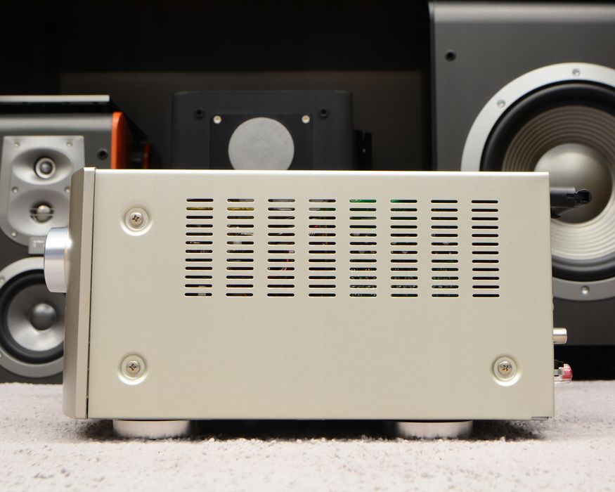 amplituner wzmacniacz do kina domowego stereo Marantz SR5009 pilot