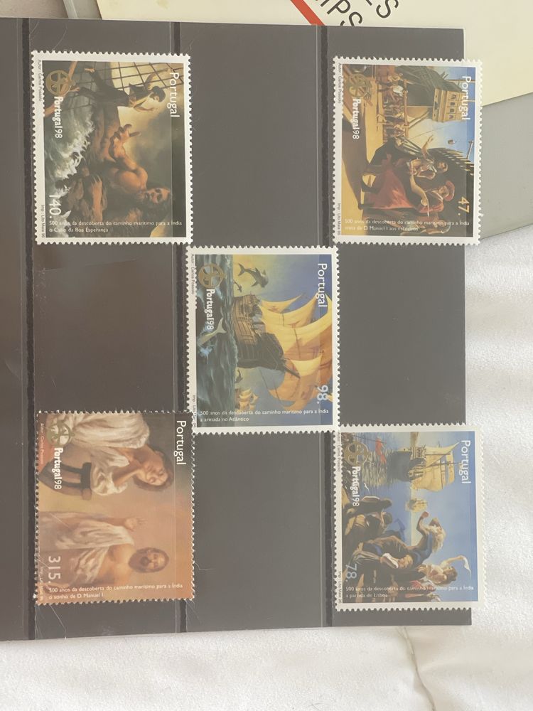 Lote de 57 selos portugueses