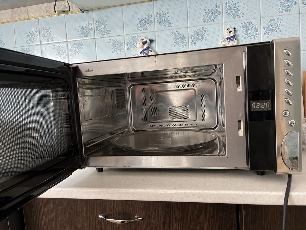Мікрохвильова піч Clatronic MWG 739 H