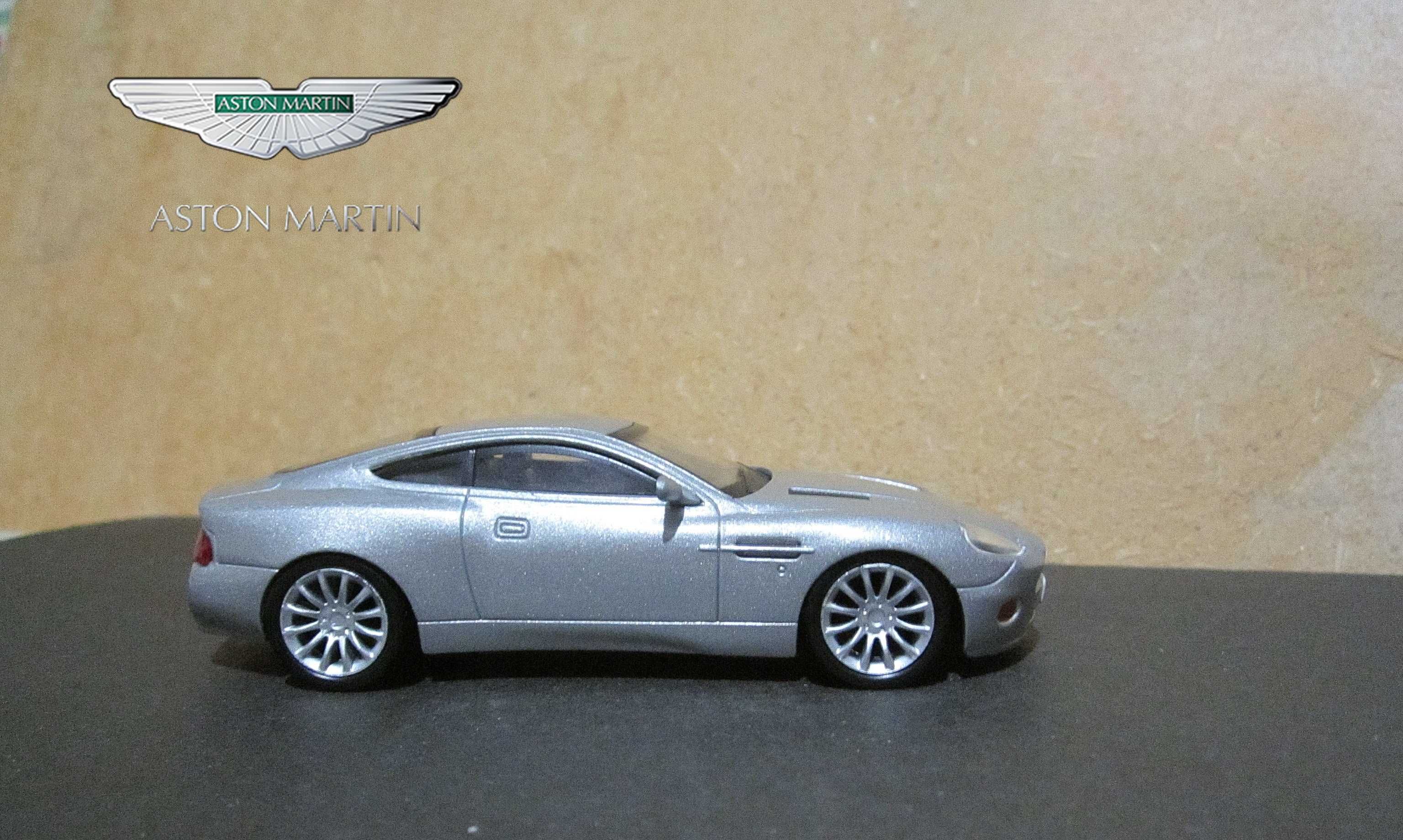 Aston Martin V12 1:43 Dea