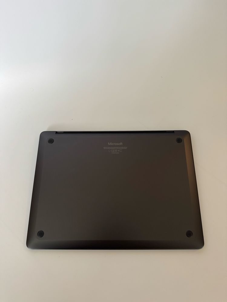 Microsoft Surface 13.8 Laptop 7 Copilot+ PC snapdragon xelite 12core
