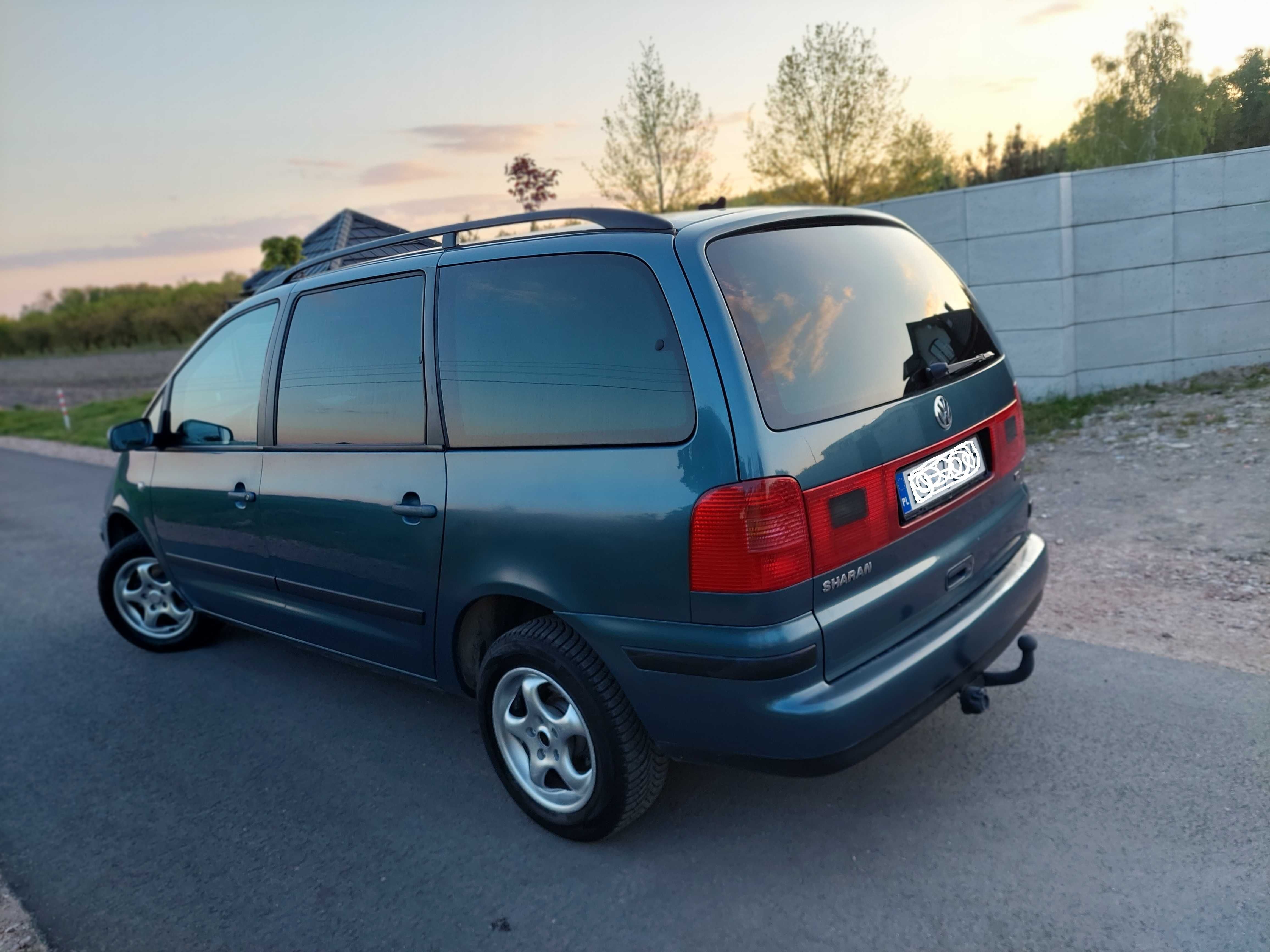 VOLKSWAGEN SHARAN_1.9 tdi_Ksenony_Nawigacja_Webasto_7 Foteli