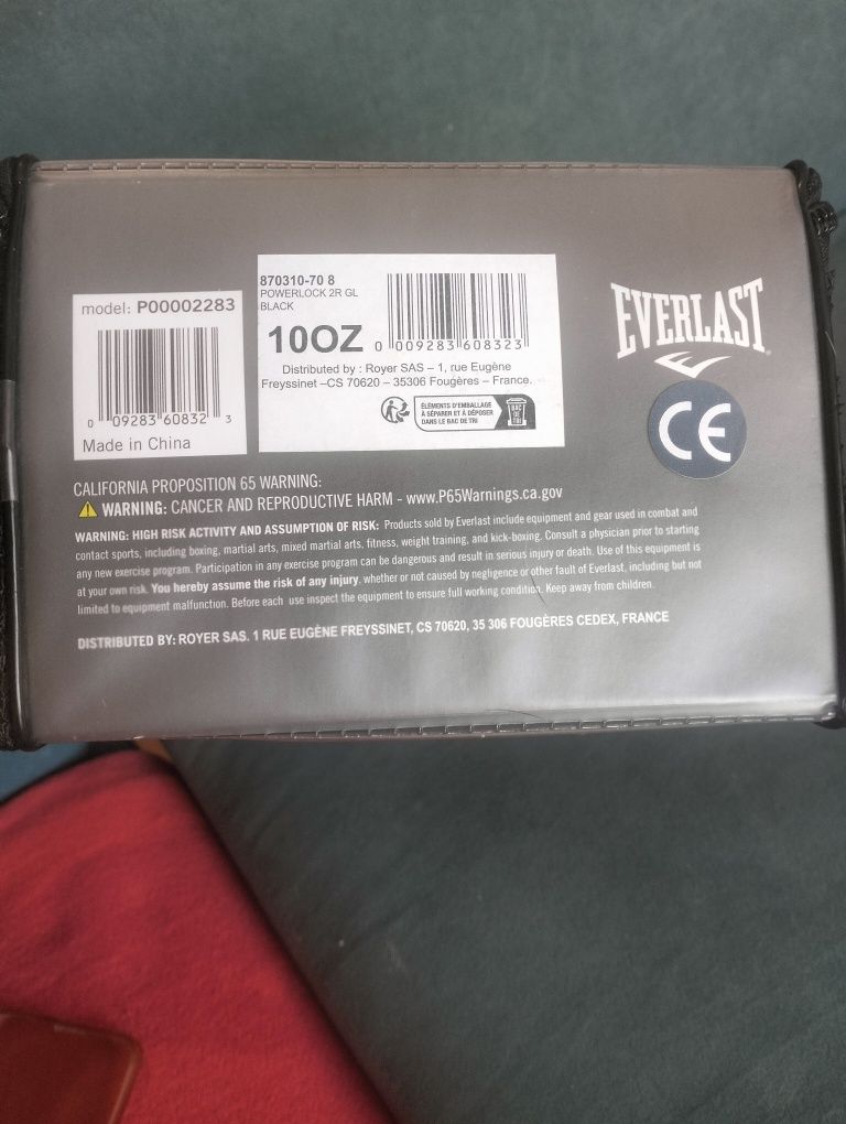 Боксерські рукавички.Боксерские перчатки.Everlast Powerlock 2R. 10oz