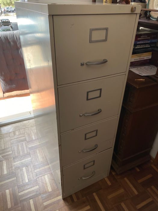 Arquivo de escritorio. Imenso espaco!