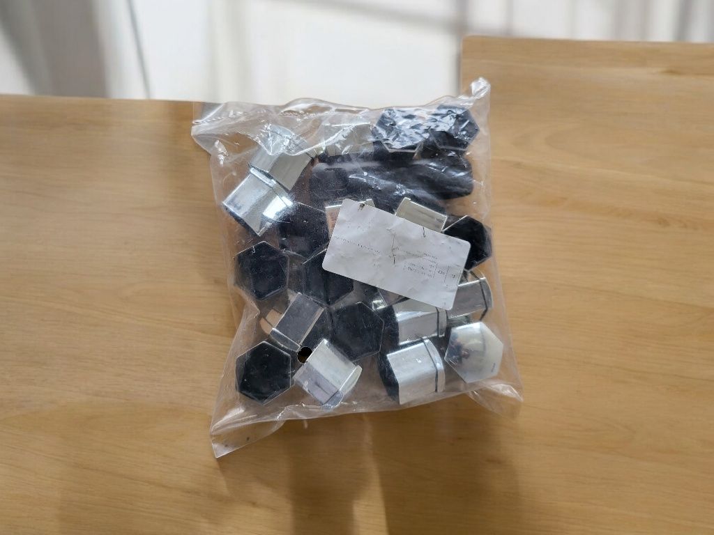 Capas Cromadas para Parafusos de Jante
