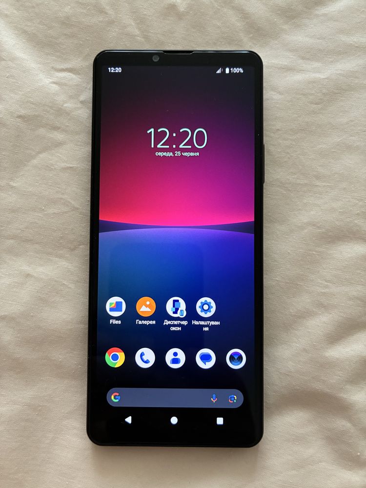 Мобільний телефон Sony Xperia IV