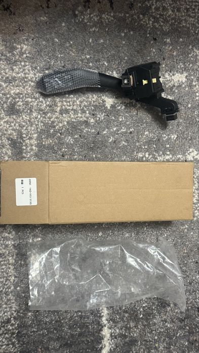 Переключатель поворотів. 1k0 953 513 g