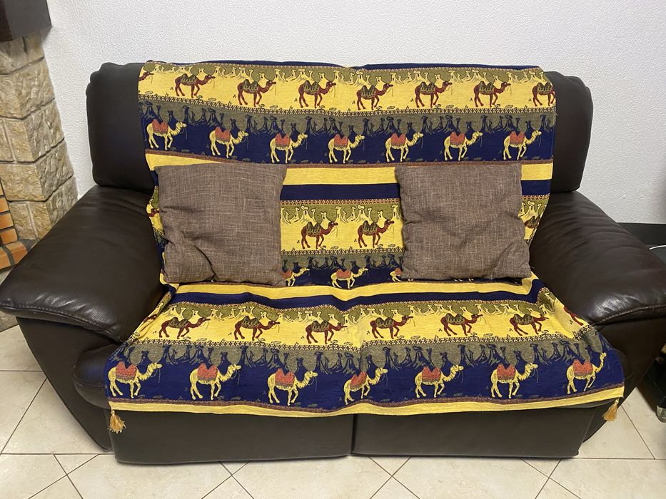 Sofa individual e sofa de 2 lugares em pele. Urgente