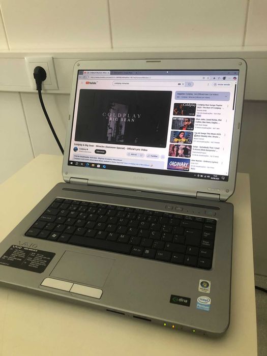 Computador Portátil SONY VAIO VGN-NR31E/S - DUAL CORE - 2GB - 200GB