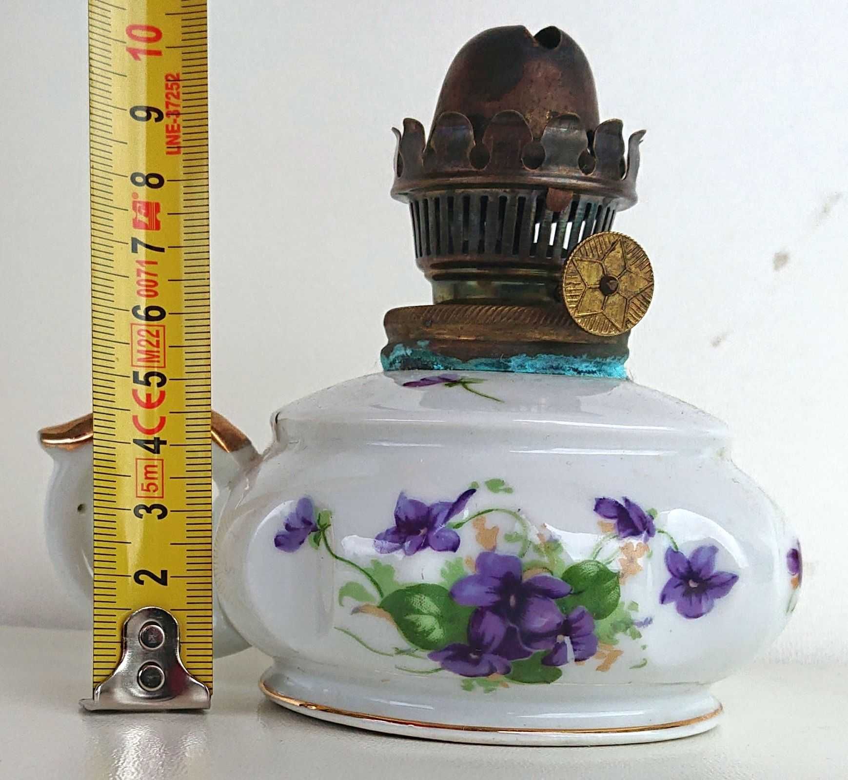 Mała porcelanowa lampa naftowa - bez klosika