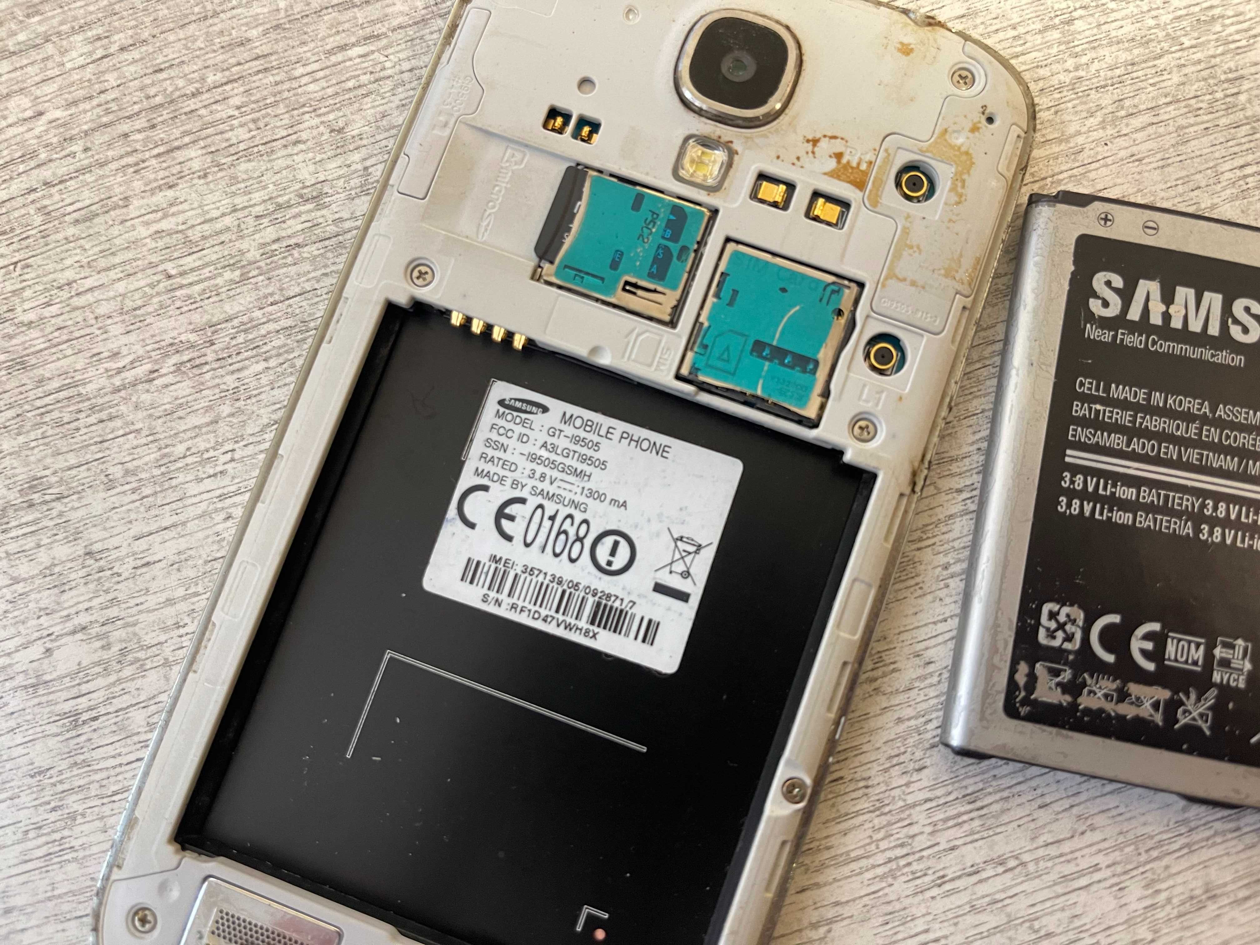 Samsung Galaxy S4  GT-I9505 Під Відновлення На Запчастини