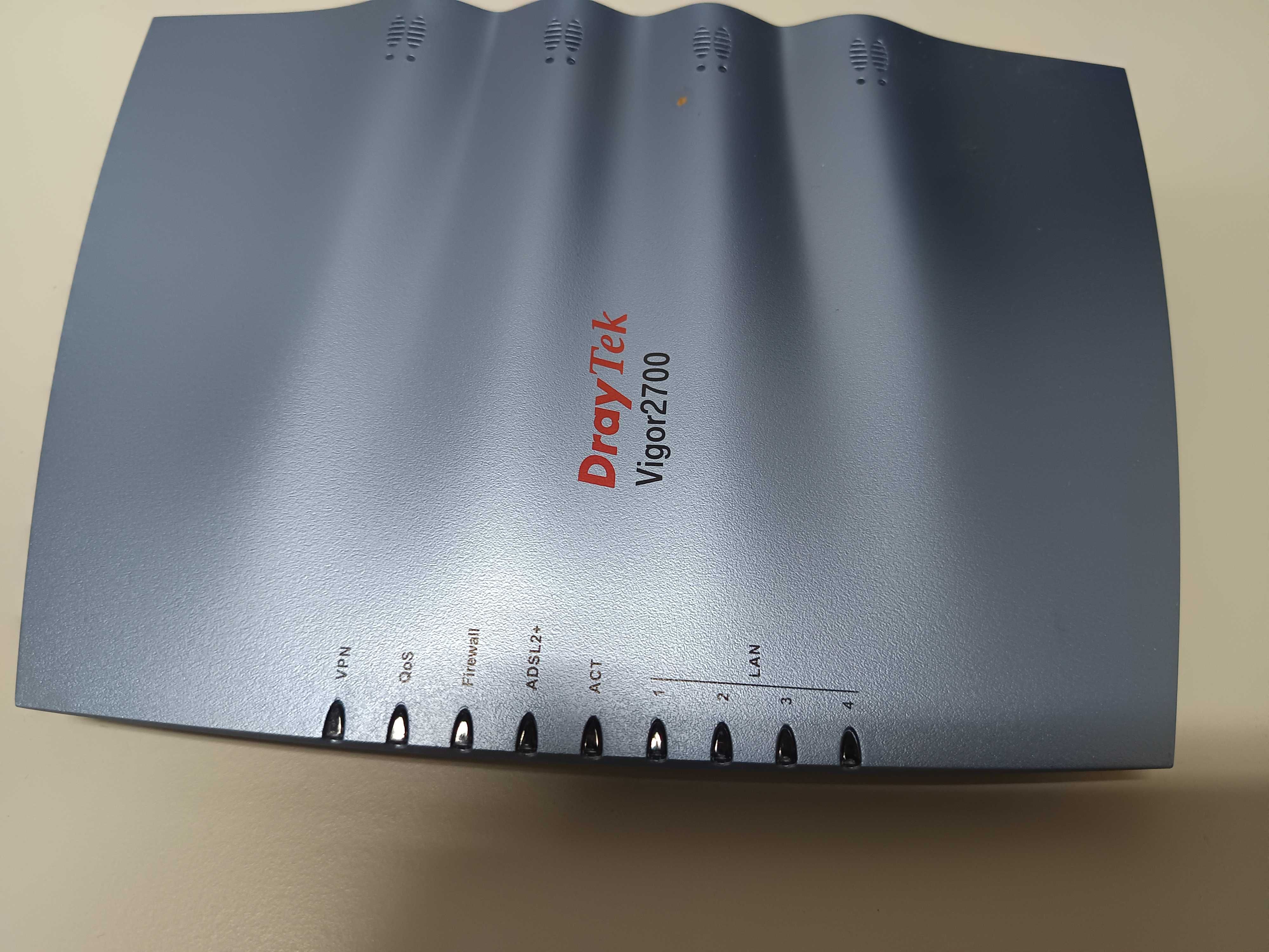 Router ADSL Dry Tek Vigor 2700