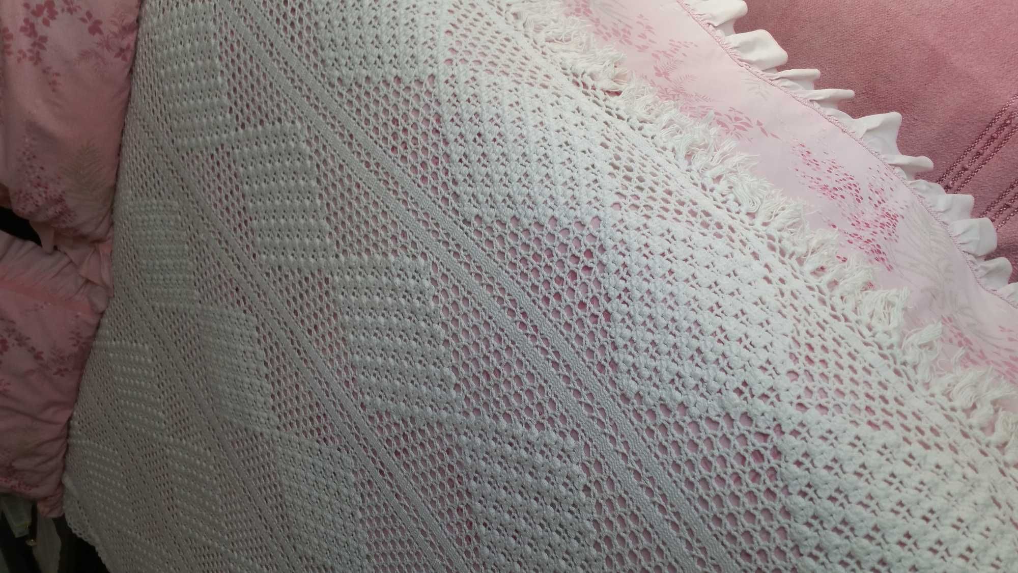 Colchas crochet cama solteiro cor perola como novas