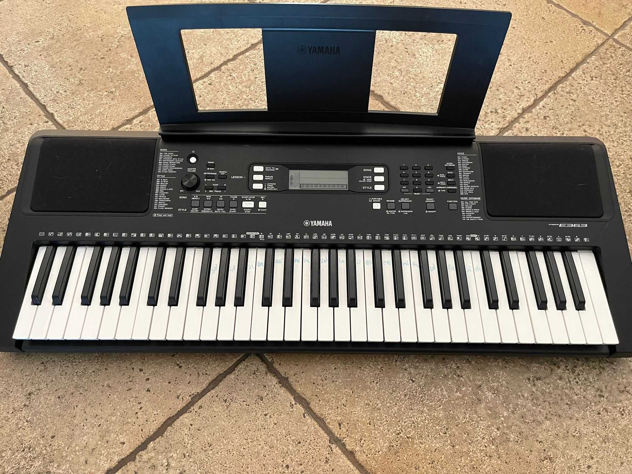 Yamaha E363 Teclado Piano