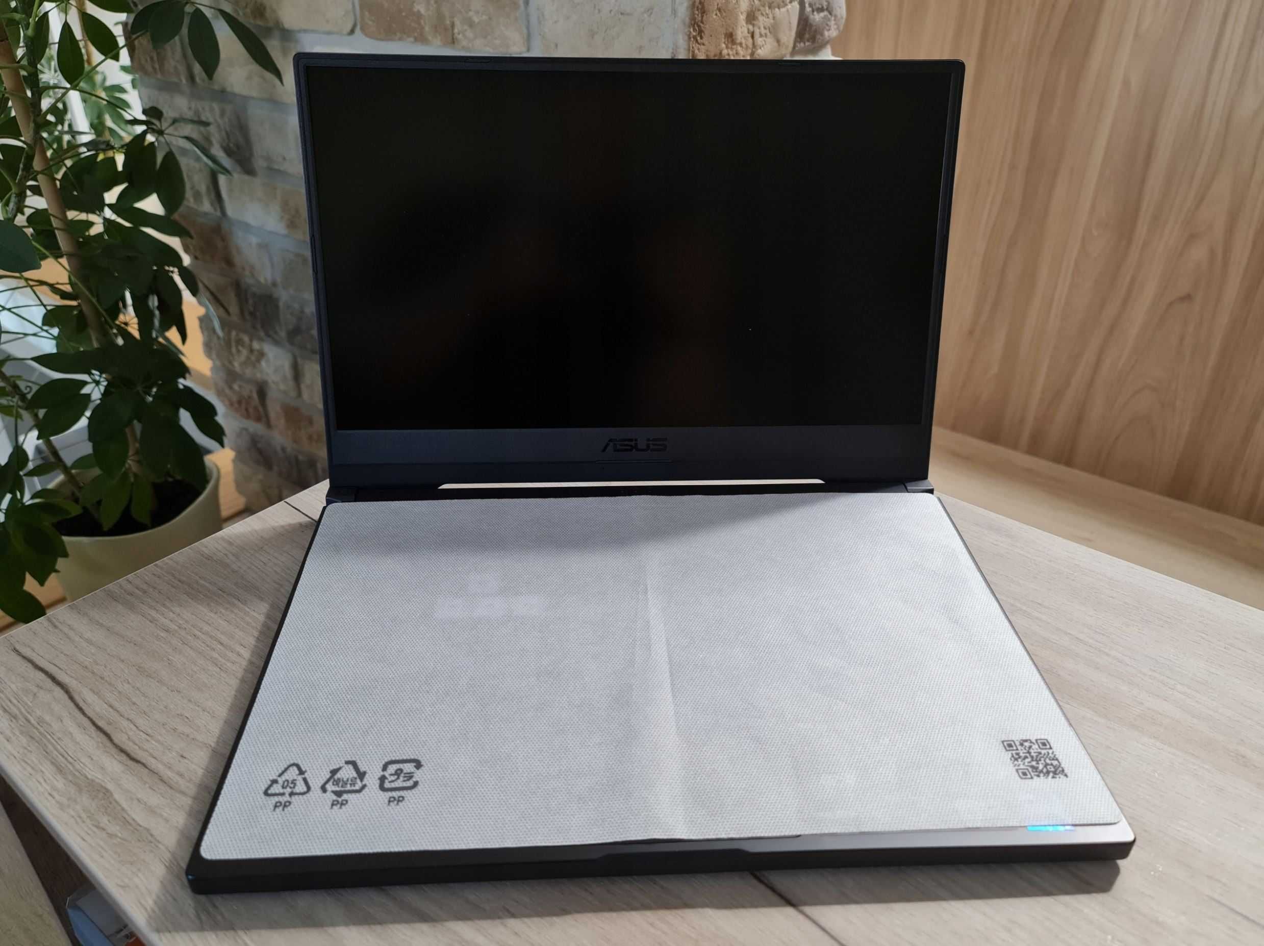 Laptop ASUS TUF DASH F15 i7 | 144Hz | 16GB | 512SSD | W10 | RTX3070