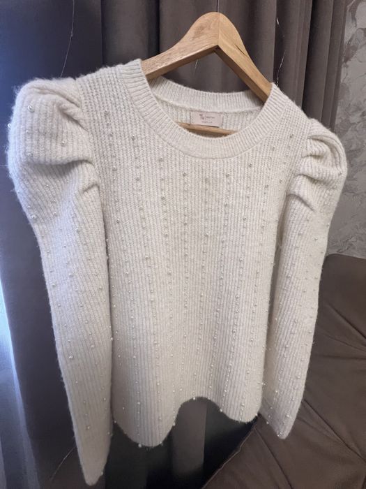 Светр в камінцях