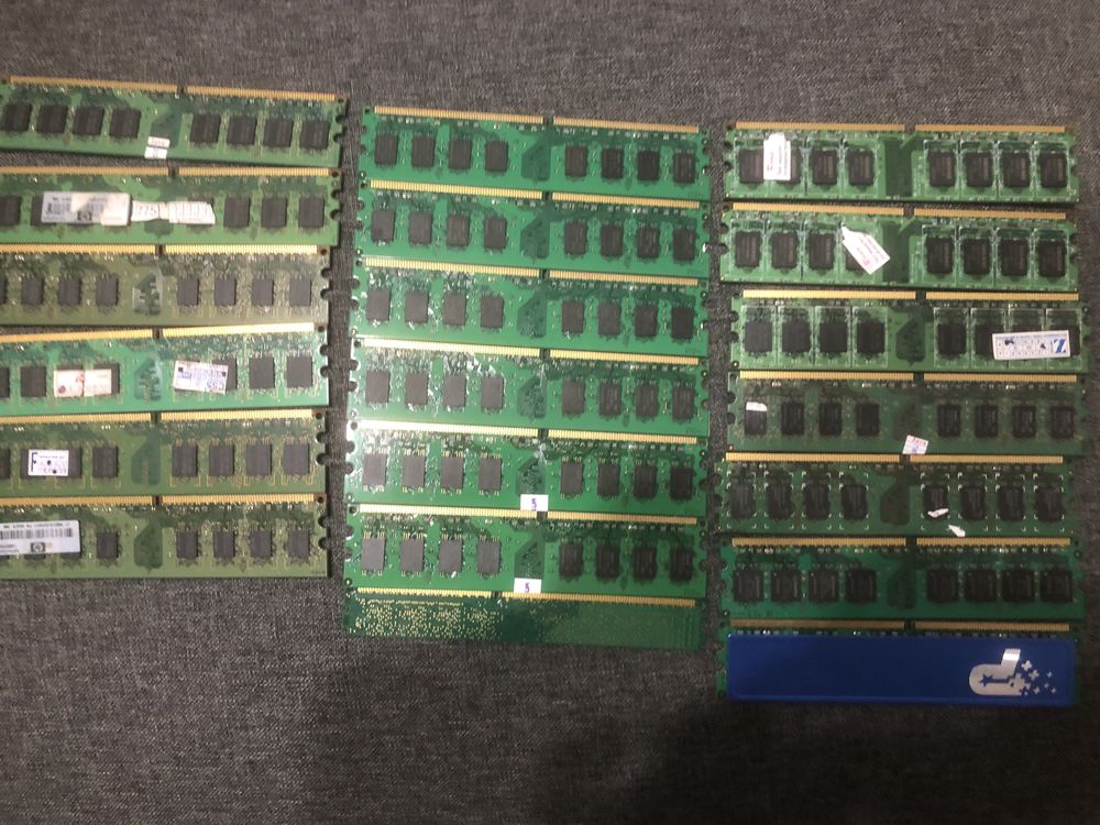 Память 2Gb DDR2,