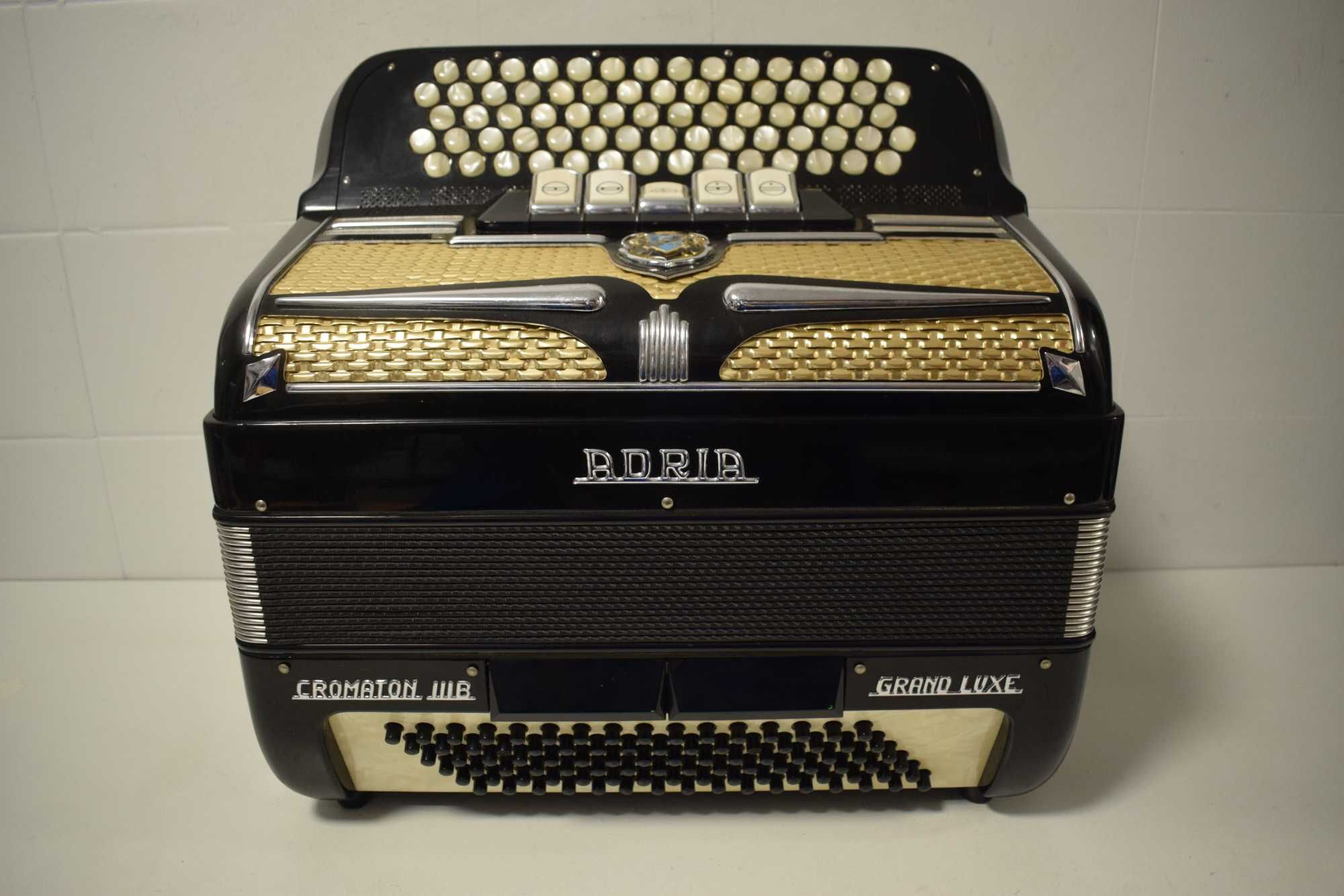 Acordeao Adria Cromton Grand Lux 3 Voz  N . 183