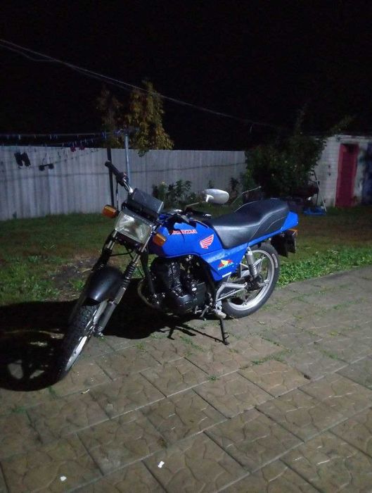 Продам мотоцикл 125 кубов