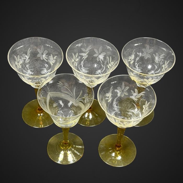 Kieliszki do wina krszytałowe szlif roślinny oliwkowa nózka B5/110938