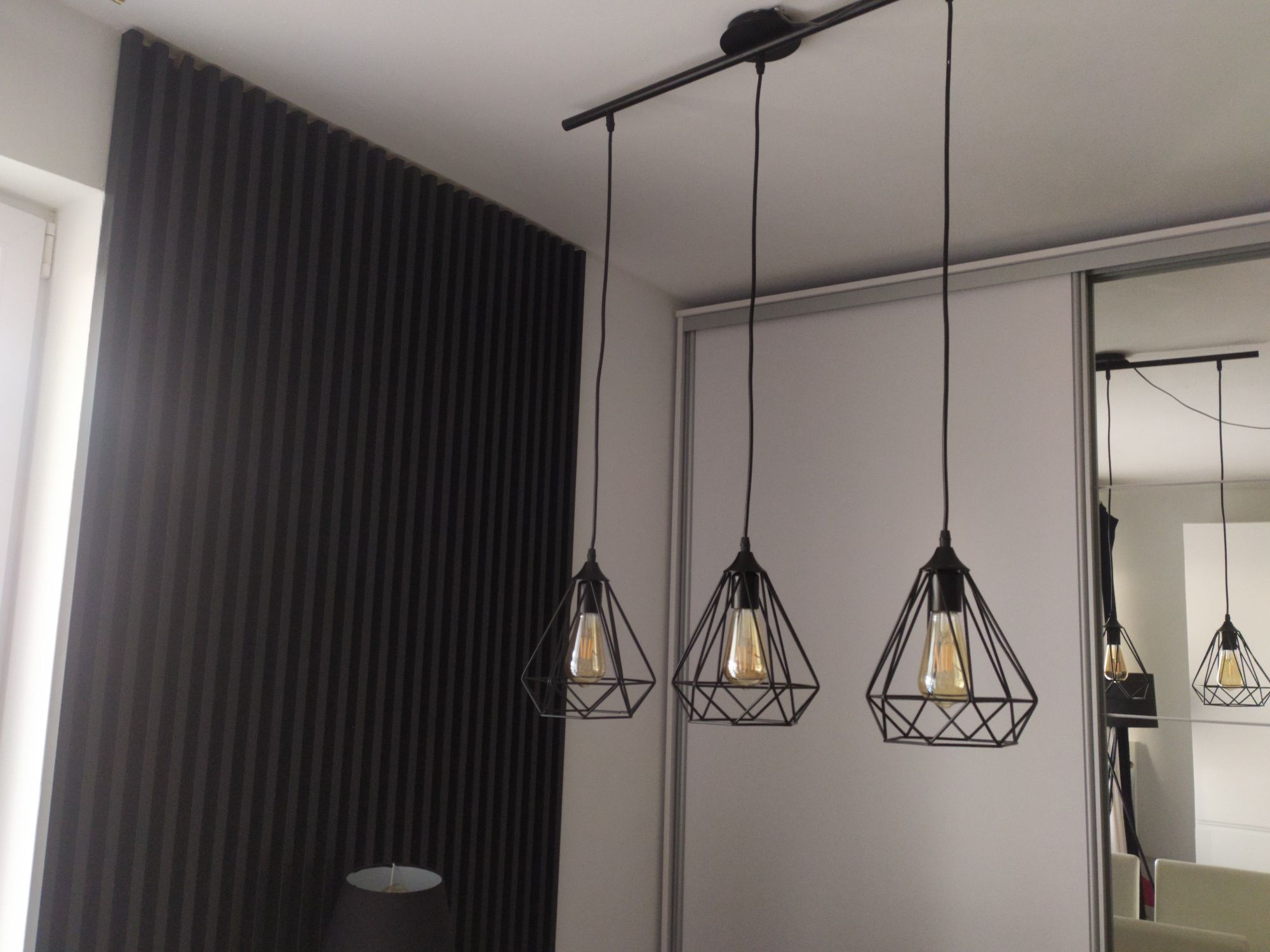 Lampa wisząca loft potrójna.
