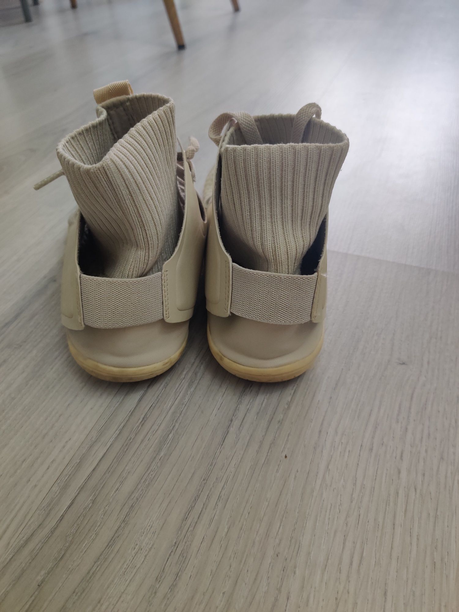 Жіночі кеди vivibarefoot