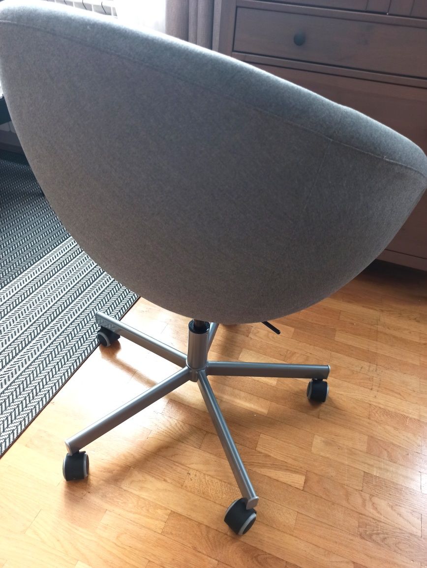 Ikea Skruvsta fotel obrotowy krzesło biurowe na kółkach
