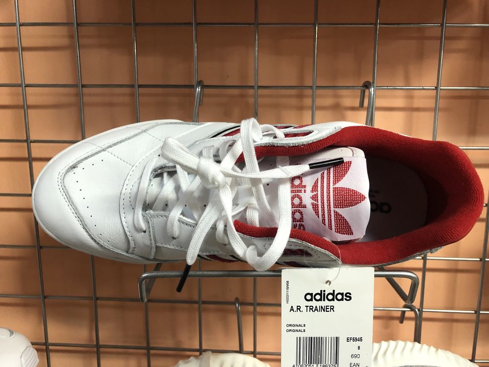 Wyprzedaż ! ! Adidas A.R. Trainer 42 oryginalne nowe buty