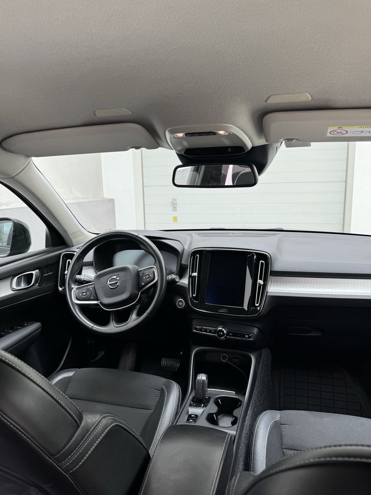 Volvo XC40 D3 Momentum 2.0 Litros, 150 Cv, Caixa automatica