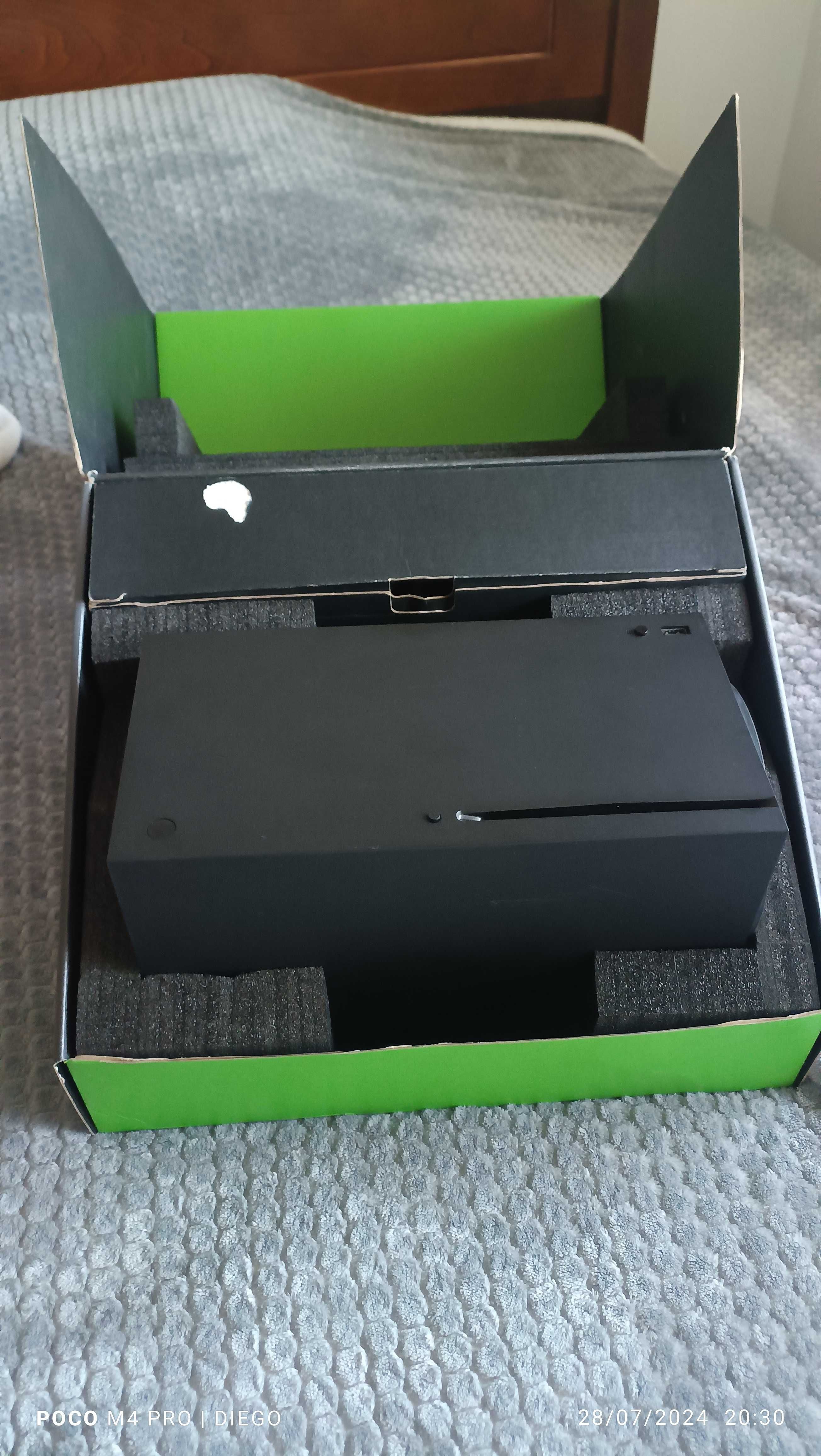 Xbox Series X 1 tb, em caixa