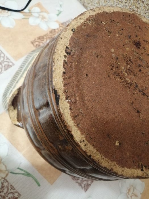 Stary gliniany garnek